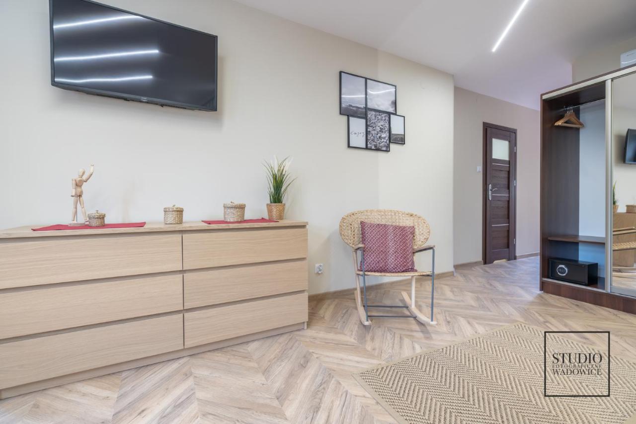Apartament Karminowy Apartment Вадовице Екстериор снимка