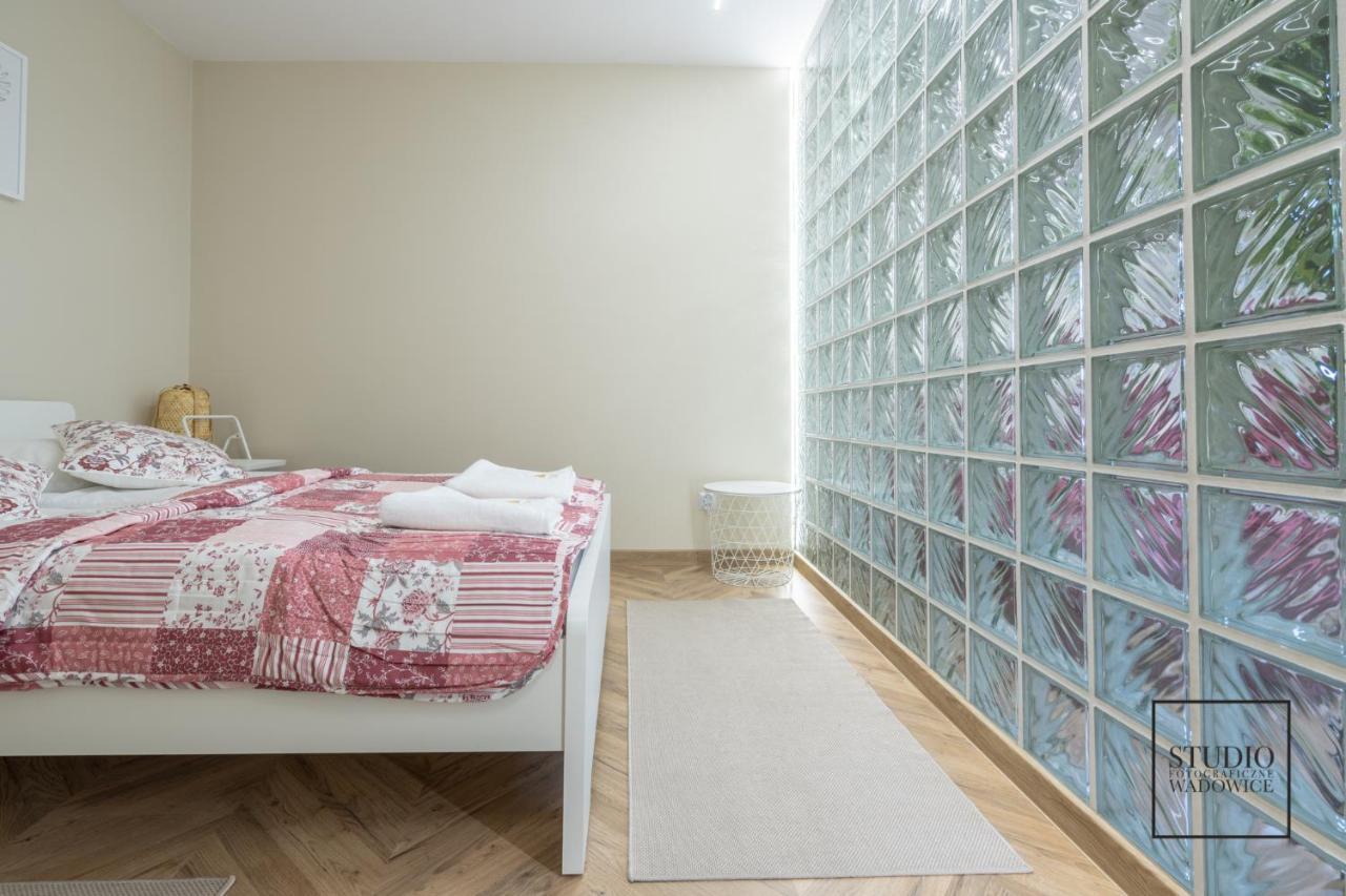 Apartament Karminowy Apartment Вадовице Екстериор снимка