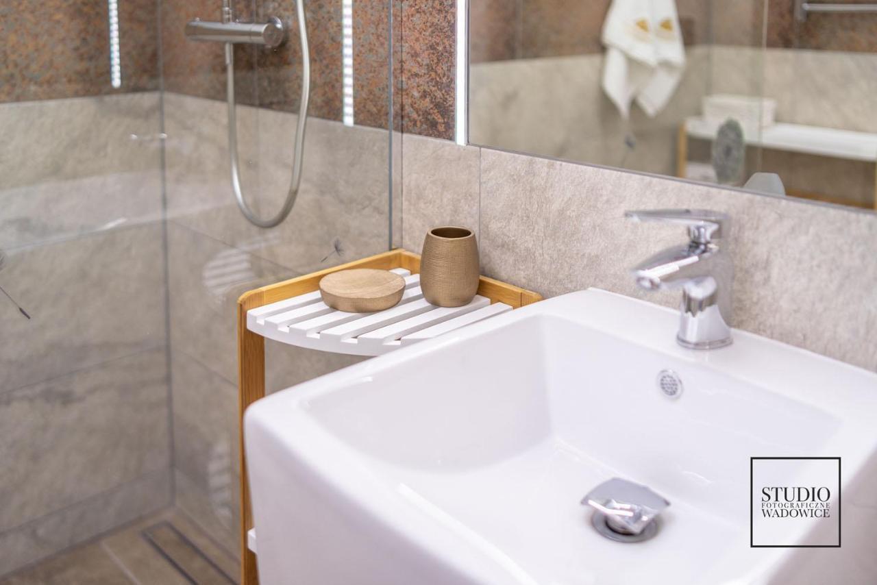 Apartament Karminowy Apartment Вадовице Екстериор снимка